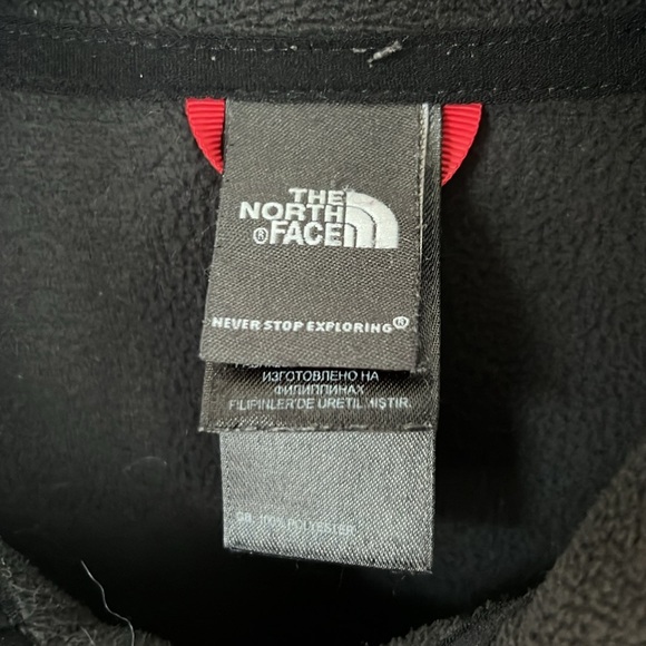 North Face 1/4 Zip - Picture 5 of 7